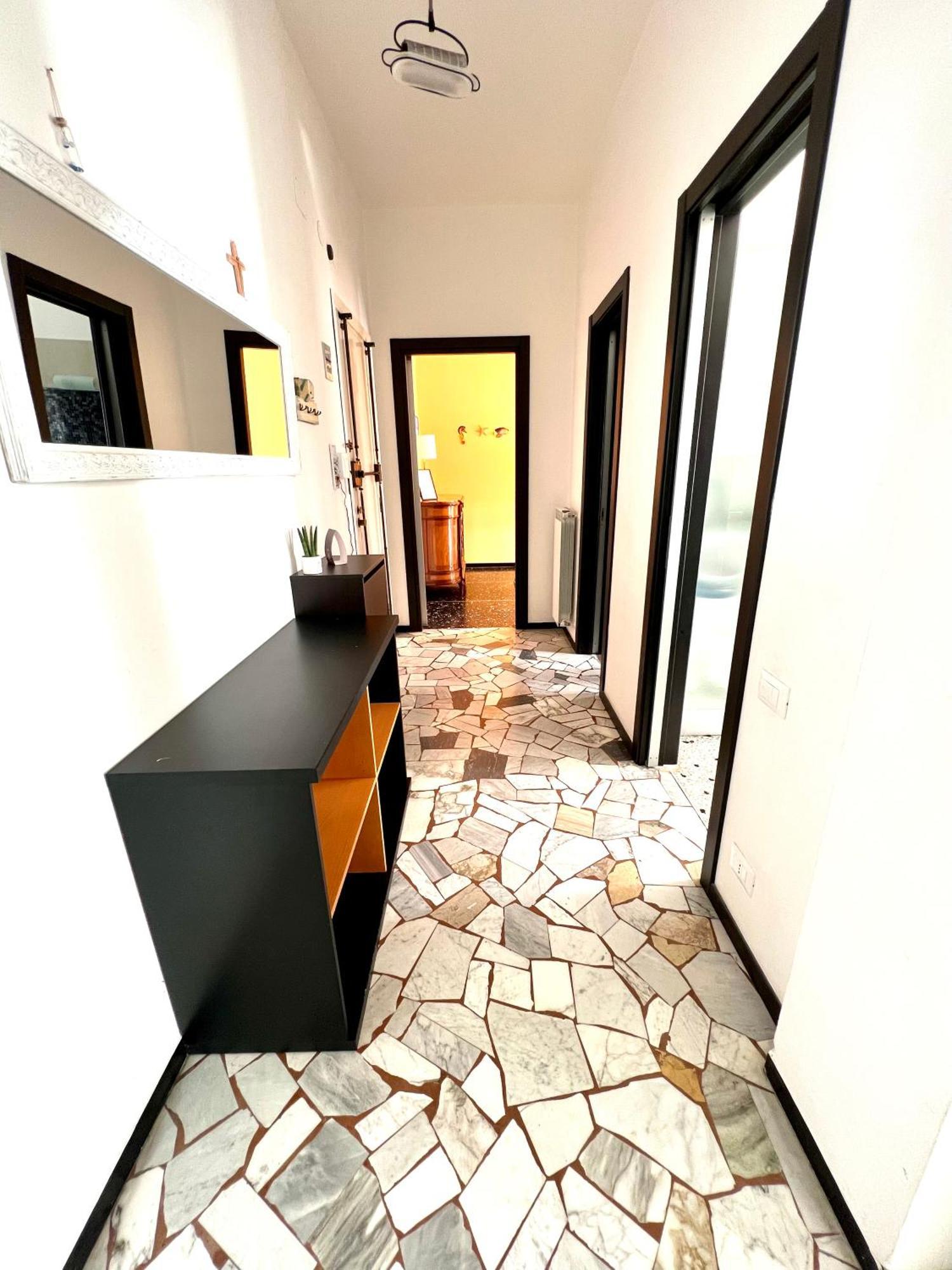 La Stella Marina - 150 Metri Dal Mare Con Box Auto Apartment Spotorno Exterior photo
